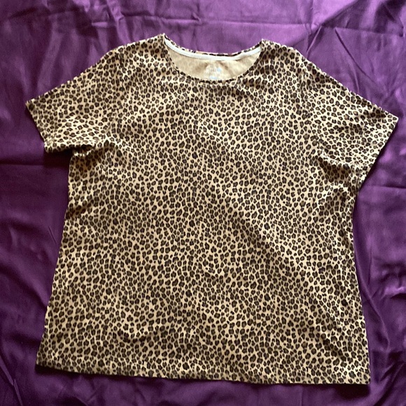 Tops - Croft & Barrow The Classic Tee 1xl women’s plus. 100% cotton. Machine wash